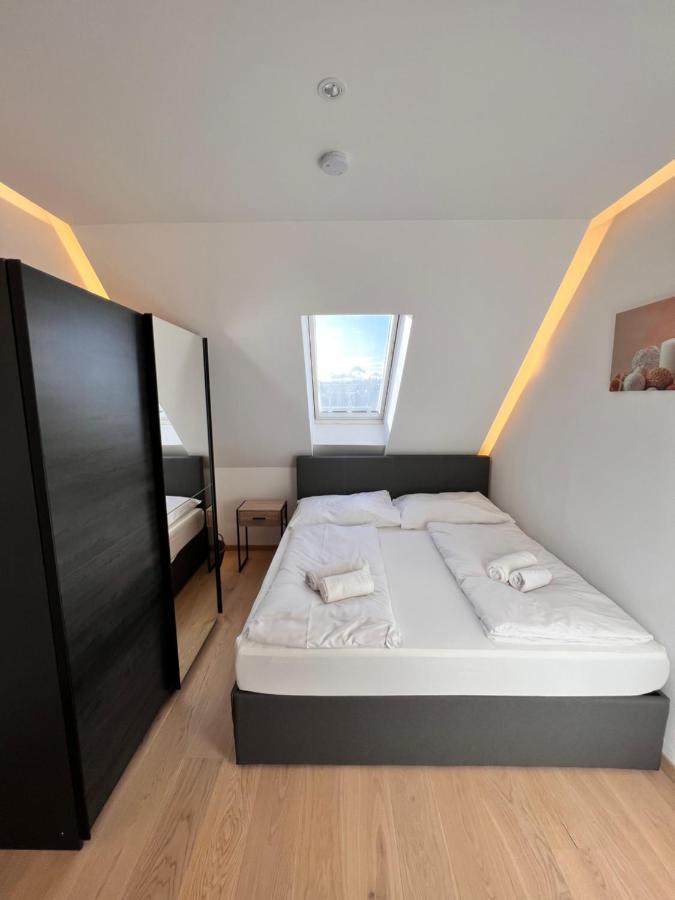 Apartamento Modern Flat With Two *