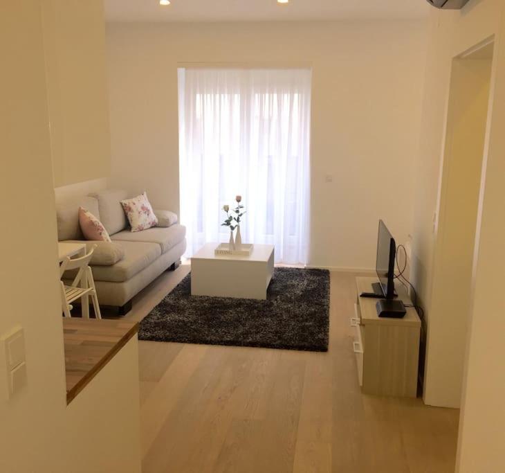 Apartment New - 10 Min Downtown Vienna