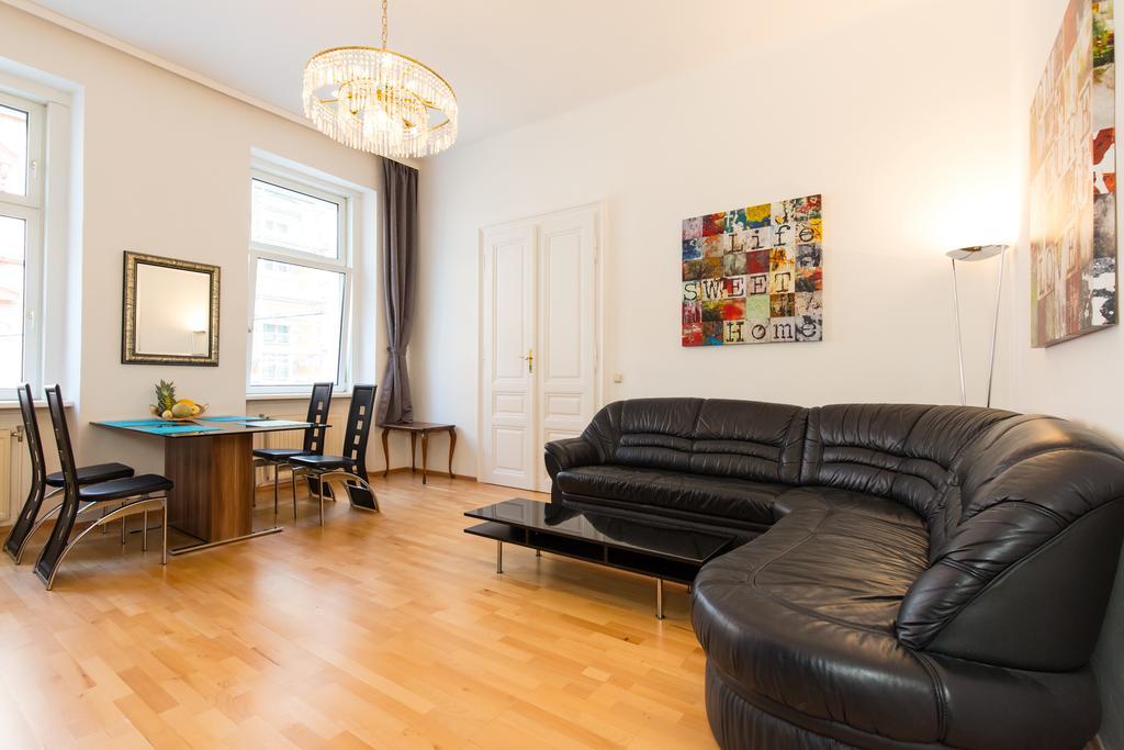 Wunderschone Altbauwohnung Von 1900 Apartment
