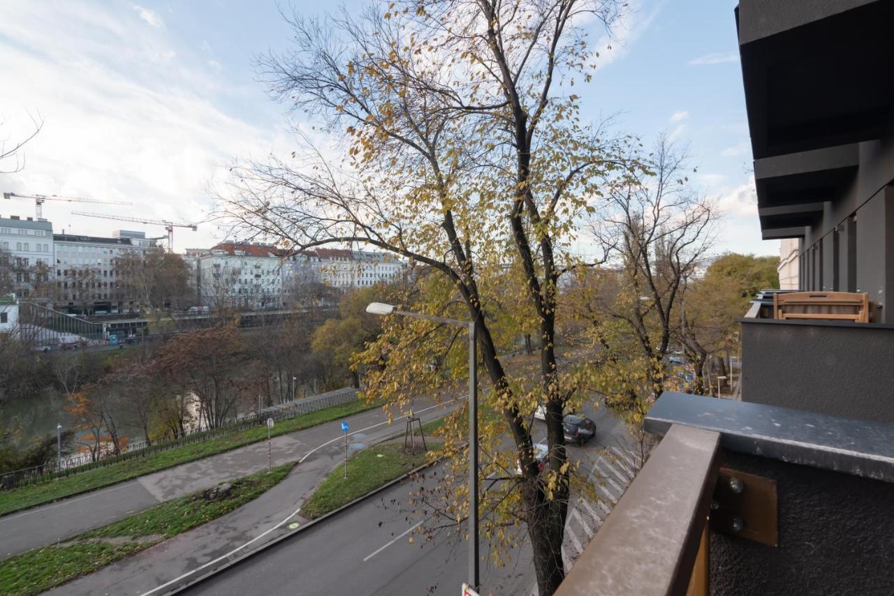 Apartment An Der Donau, 10 Minuten Ins Zentrum, Klimaanlage *