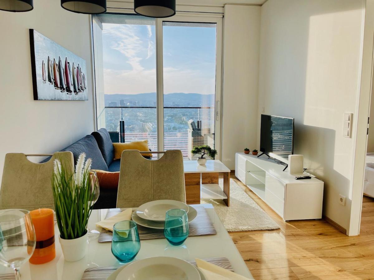 Triiiple Level 31 - Sonnenwohnen Mit Fantastischem Ausblick Und Parkplatz Apartment Vienna