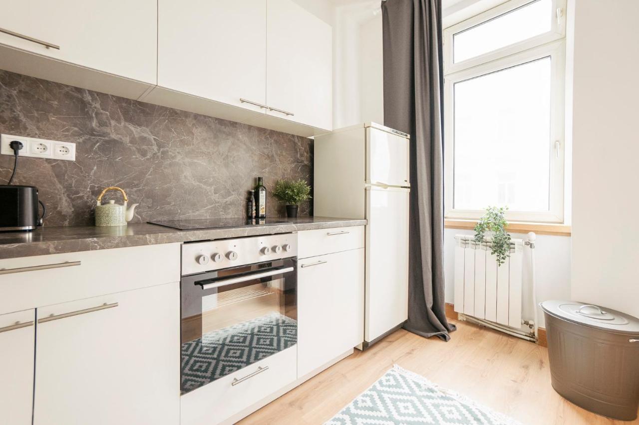 Coupledream - 10min To Center! Apartment