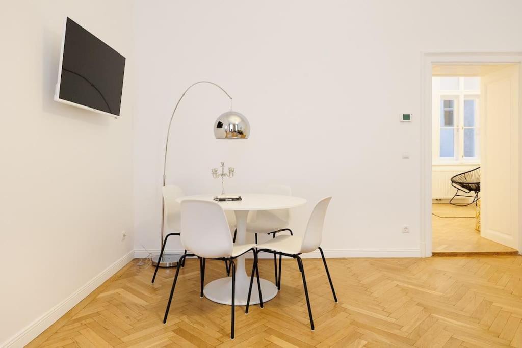 Apartment Franz 21 - Typical Viennese In The Heart Of *