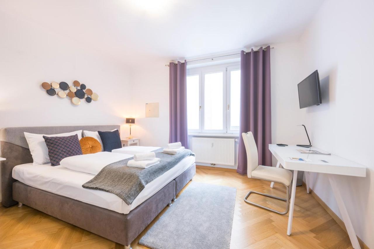 Apartment Moulin Rouge