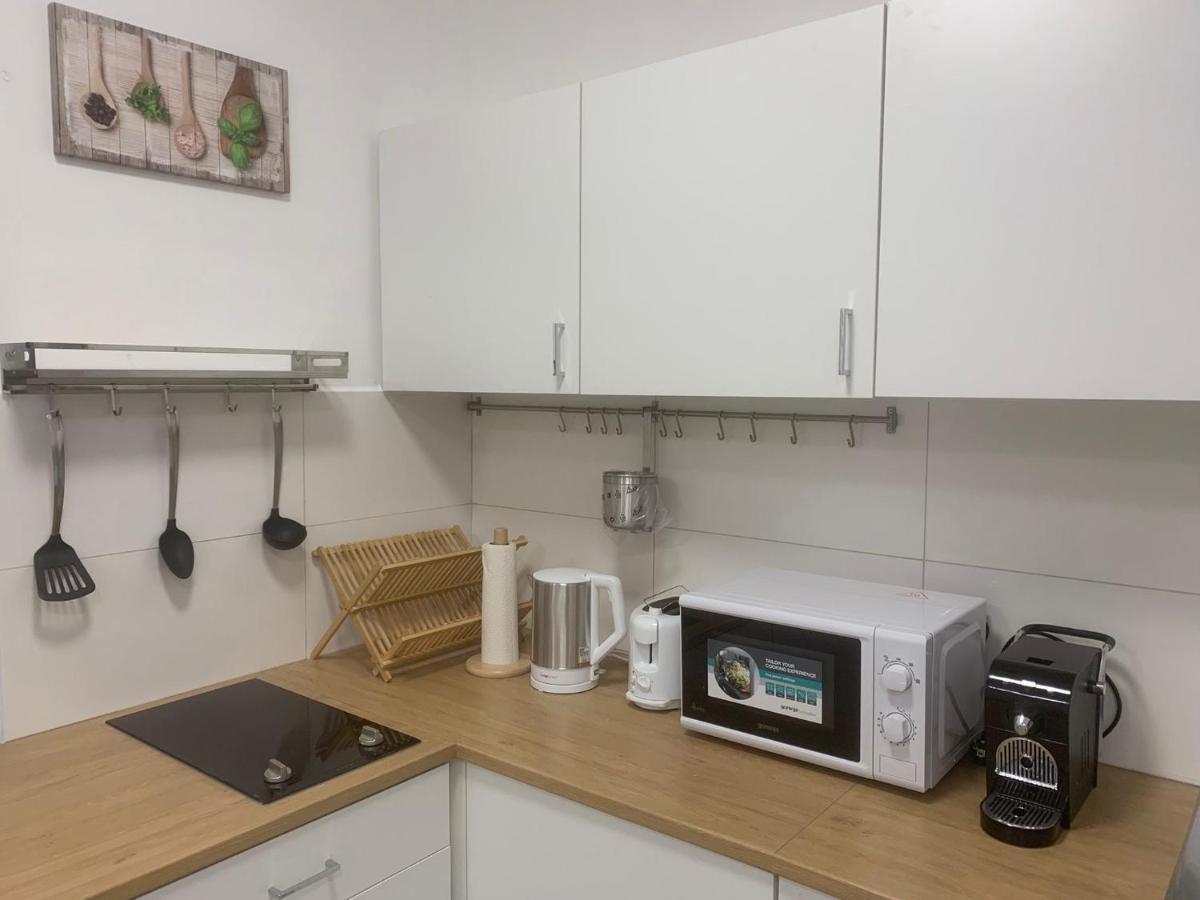 Super Location Train Metro Bahnhof Meidling Single Apartment