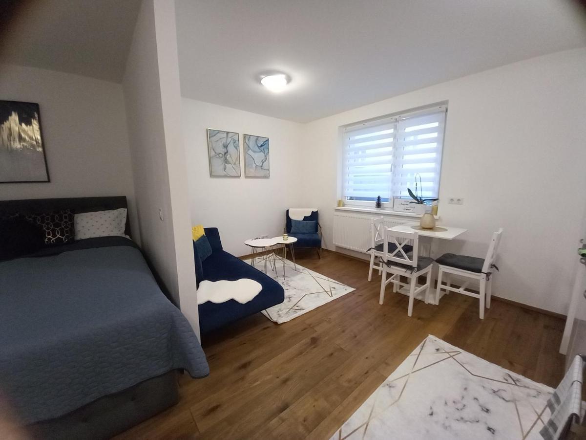 Lauro Apartment *