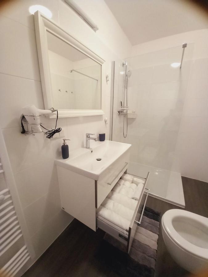 Lauro Apartment *