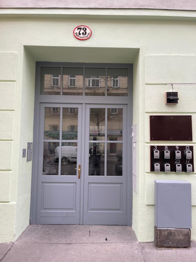 Gesamte Fuer 4 Personen 8 Viena