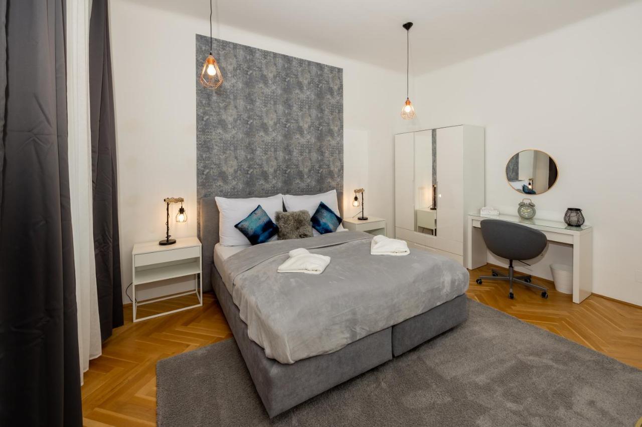 Delightful 1 Bedroom Near Schoenbrunn And Westbahnhof With Big Porch Apartamento *