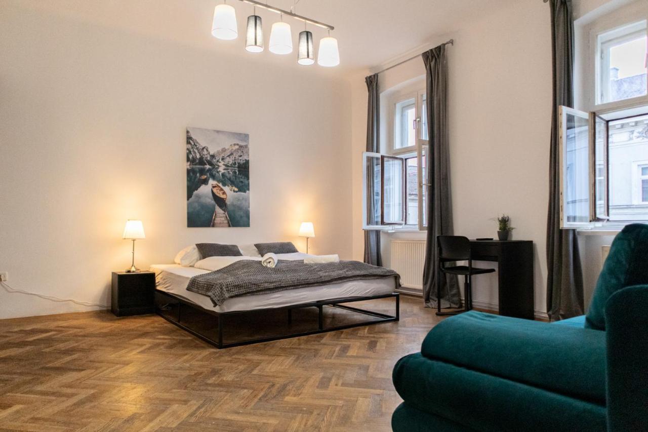 Apartamento Spacious 2br Apt.-near Wiener Stadthalle Viena