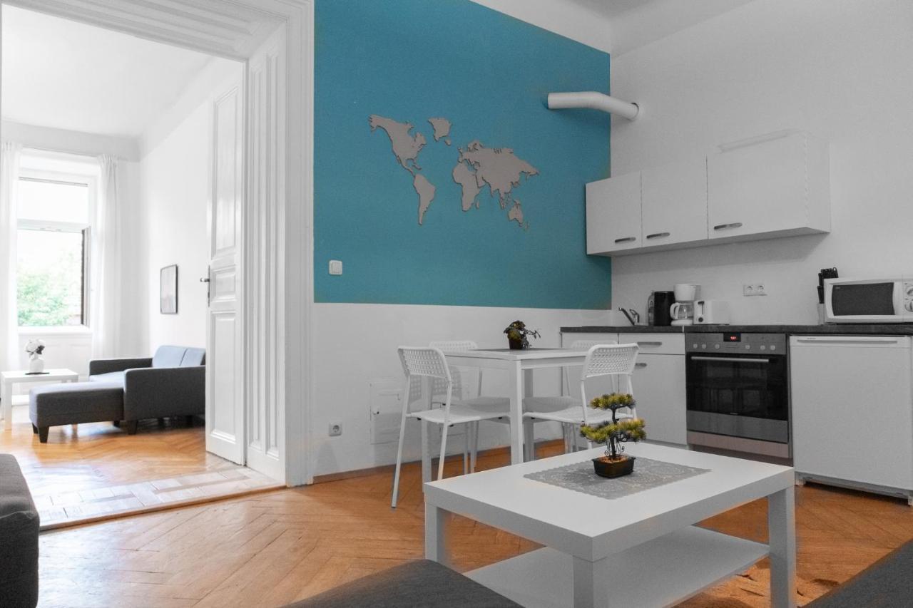 Vibrant 3br Near Akh Hospital - Perfect For Groups Appartamento