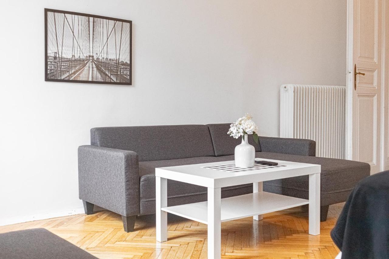 Appartamento Vibrant 3br Near Akh Hospital - Perfect For Groups