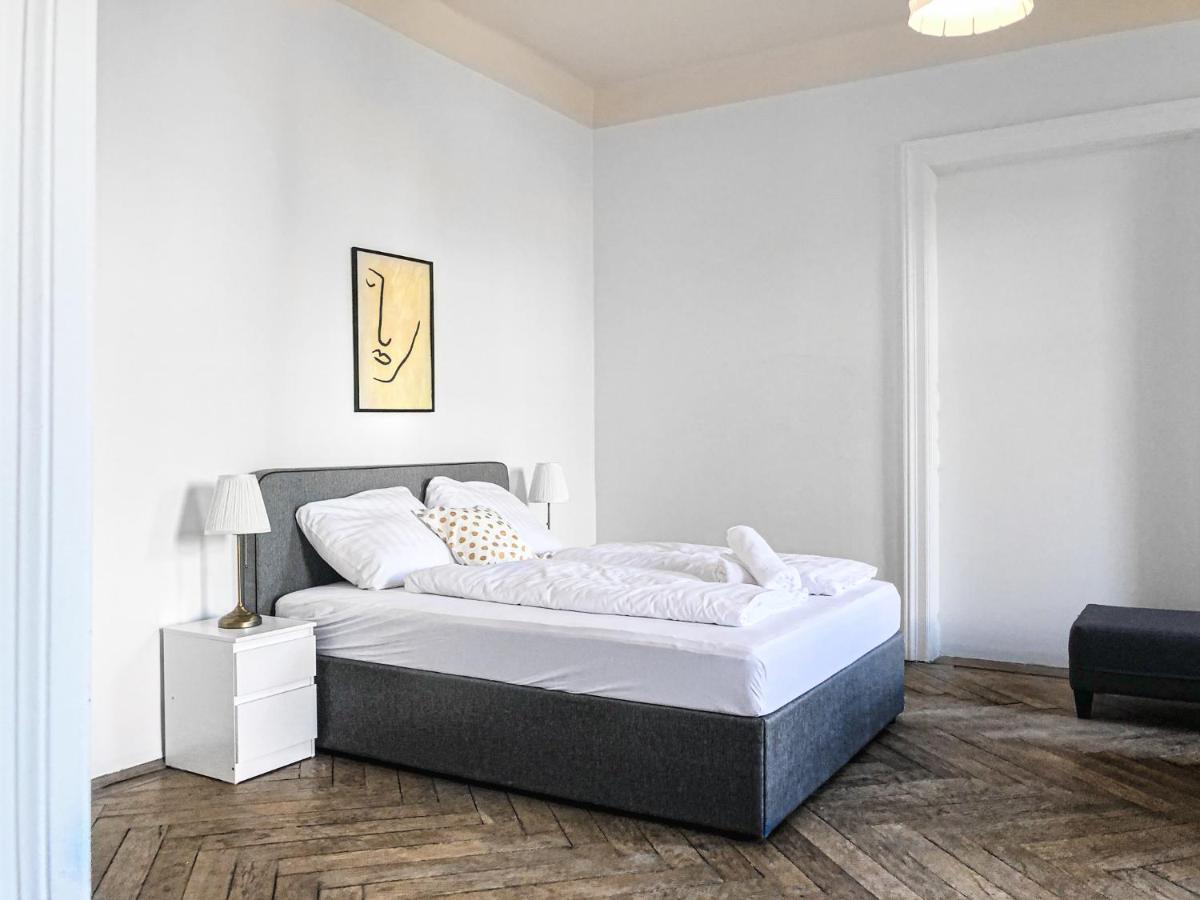 Vibrant 3br Near Akh Hospital - Perfect For Groups Vienna