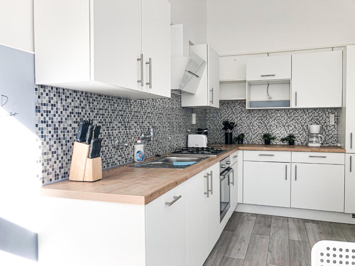 Vibrant 3br Near Akh Hospital - Perfect For Groups Vienna