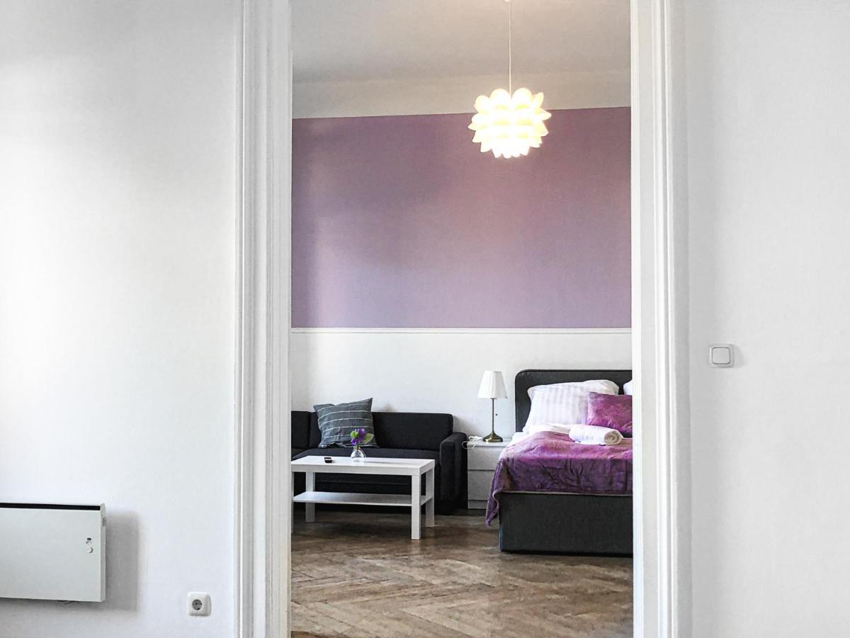 Vibrant 3br Near Akh Hospital - Perfect For Groups Appartamento