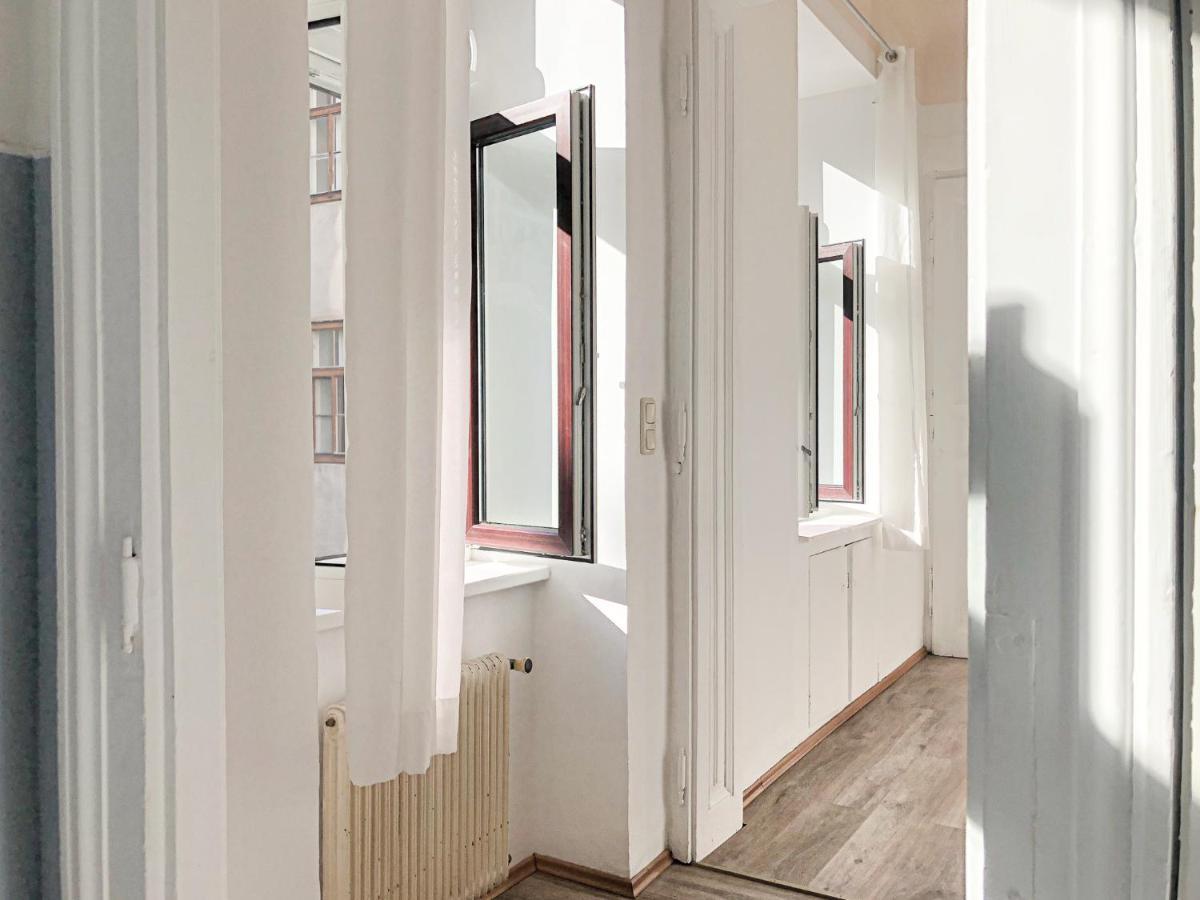 Vibrant 3br Near Akh Hospital - Perfect For Groups Vienna