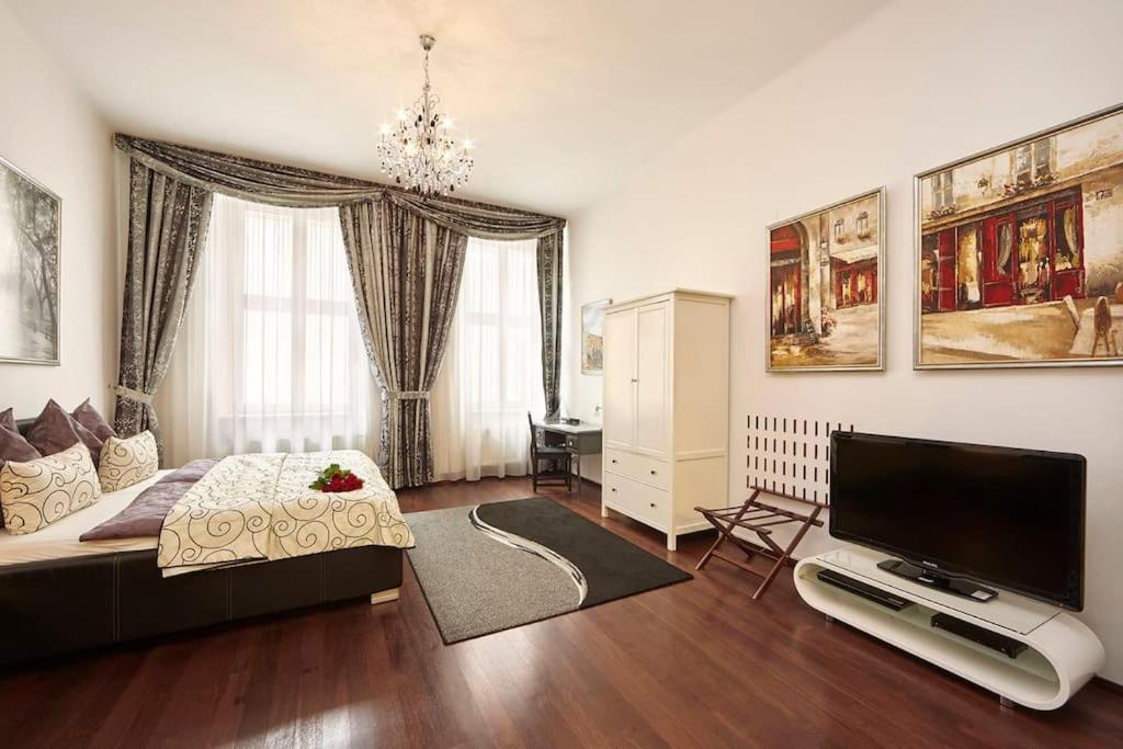 Royal Vienna
