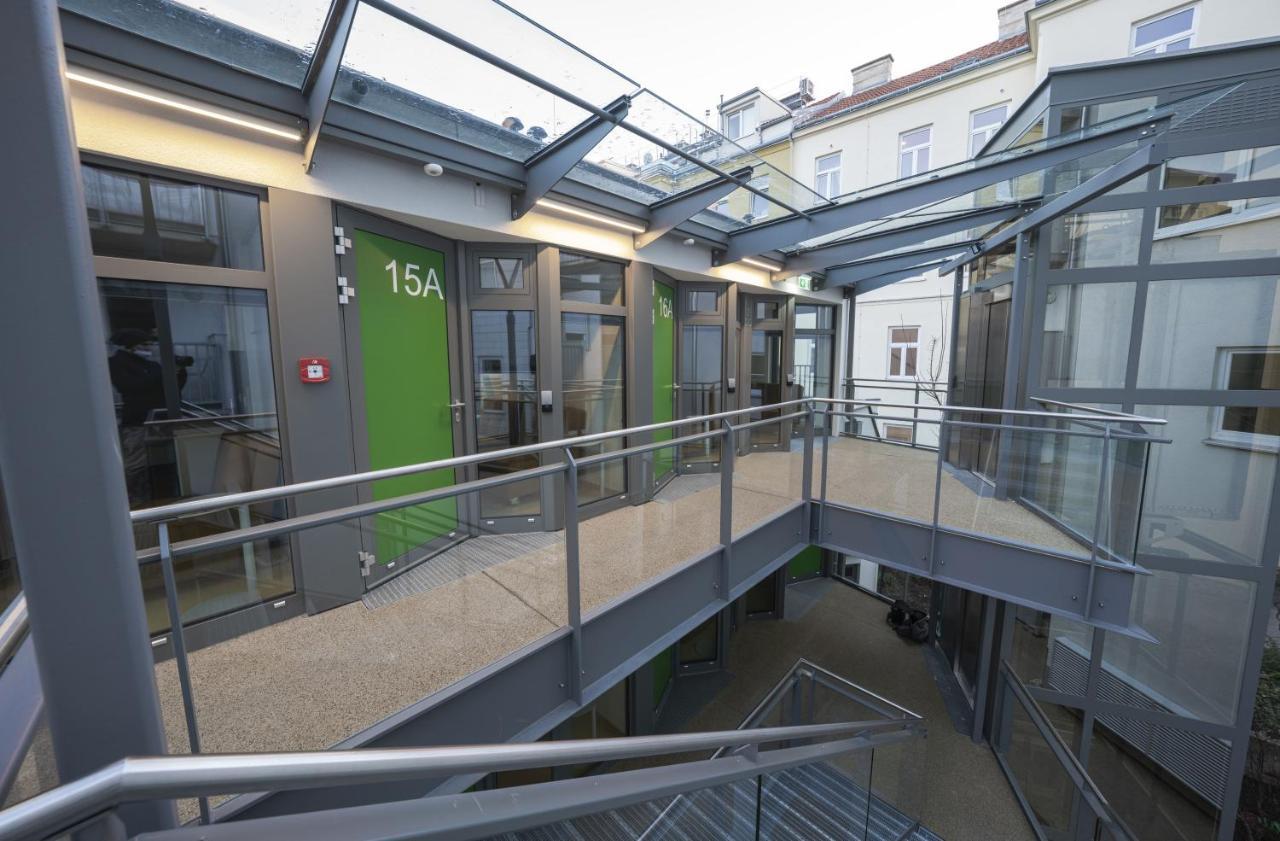 Smart Nano Living - Hauptbahnhof - Self Check-in 4*