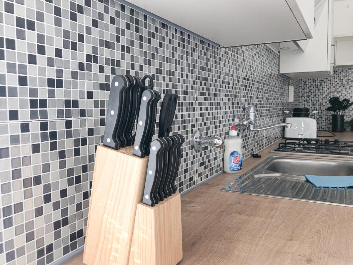 Vibrant 3br Near Akh Hospital - Perfect For Groups Appartamento Vienna