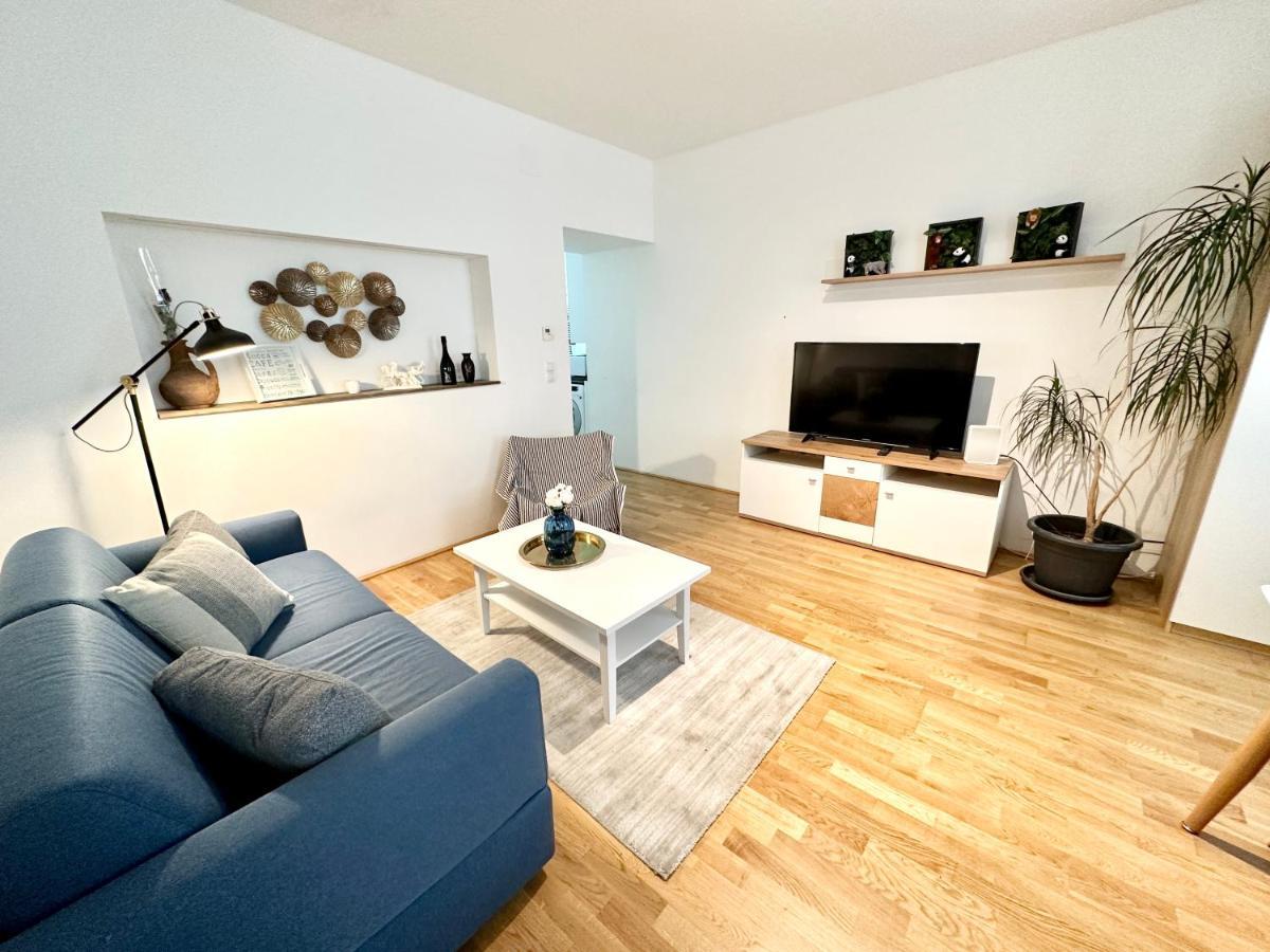 Book-a-room Panda-apartments *