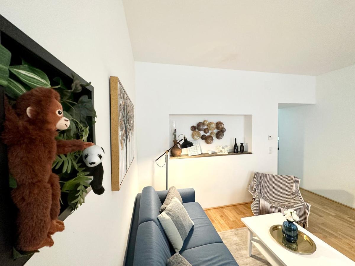 Apartment Book-a-room Panda-apartments