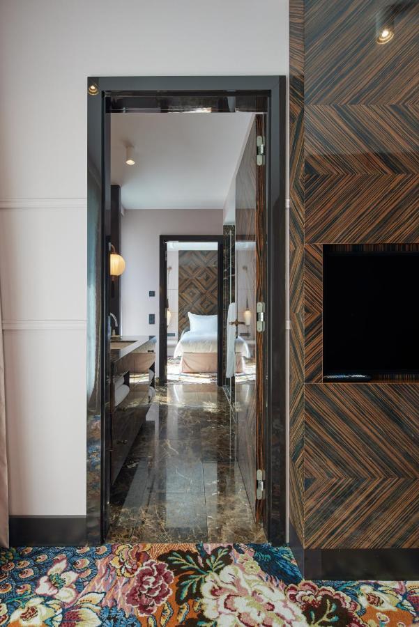 Topazz & Lamee Hotel