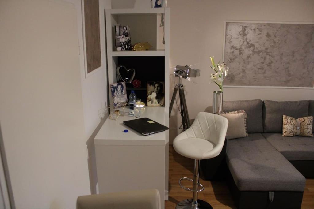 Apartment 12-fratelli Schloss Schonbrunn 10 To *