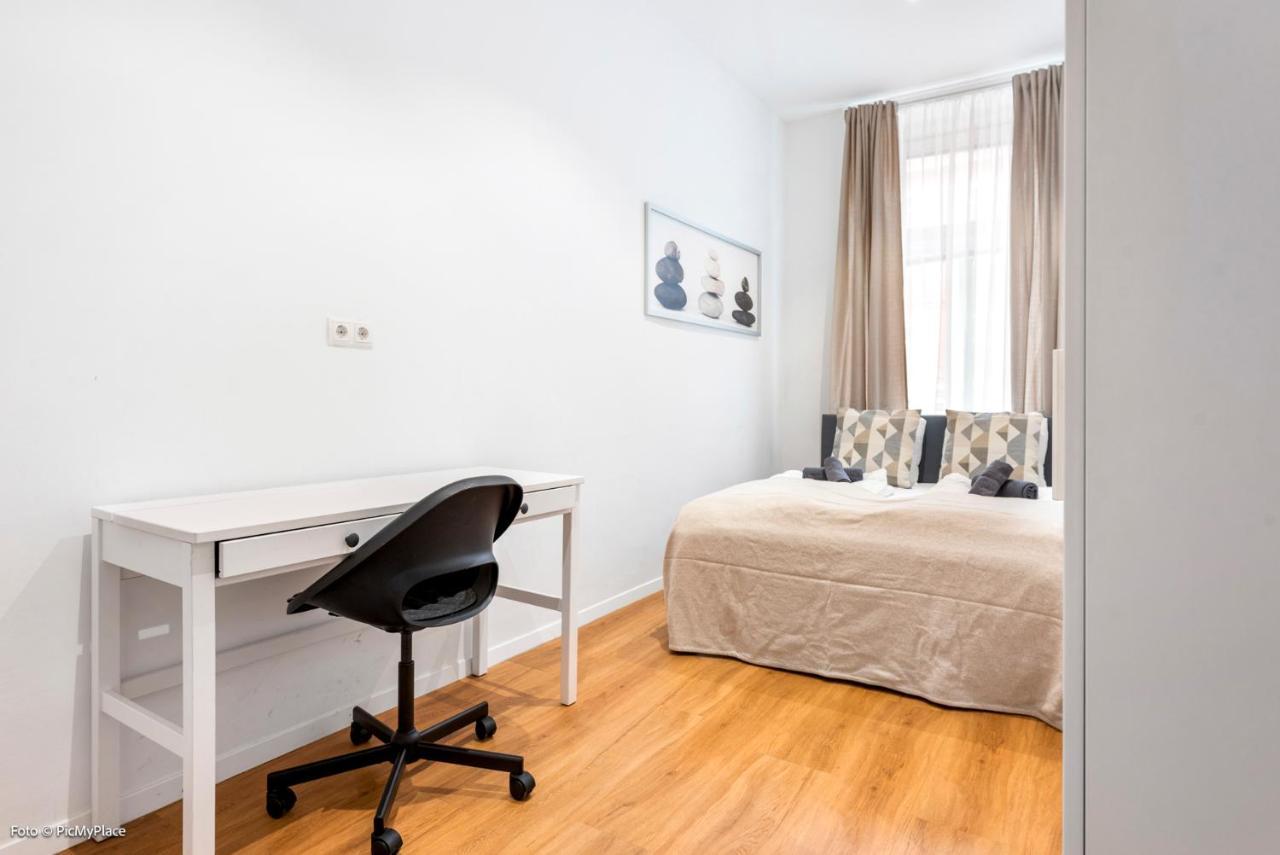 Albergue Nice Central City Room *
