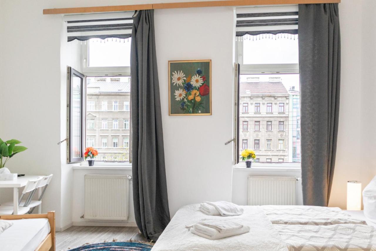 Pleasant 1br Aprt. Near The Danube & Millenium T.