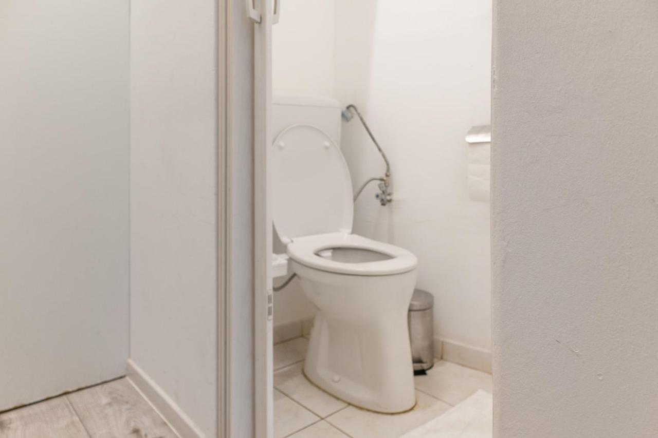 Pleasant 1br Aprt. Near The Danube & Millenium T. *