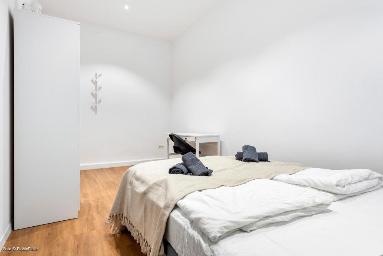 Albergue Nice Central City Room