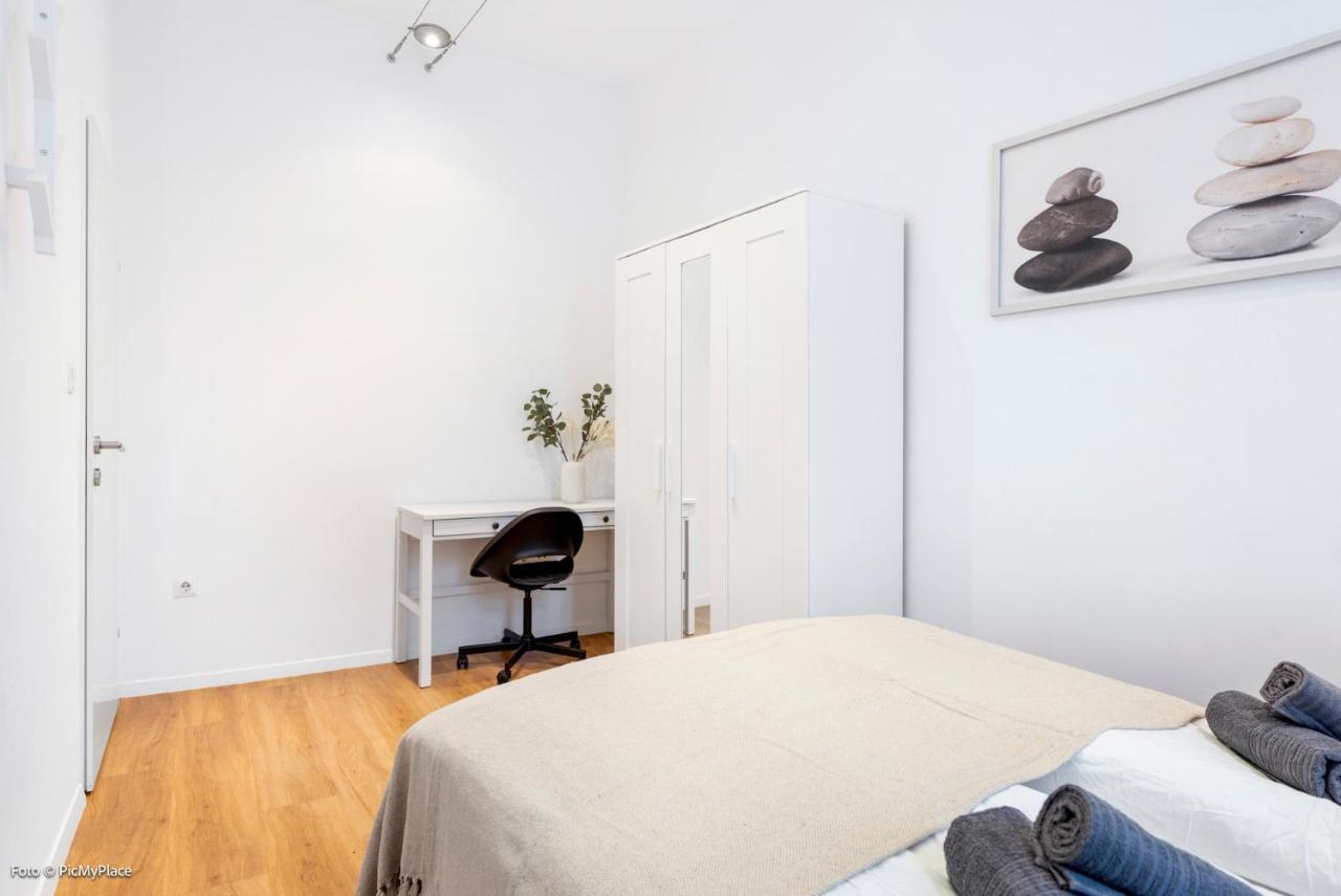 Nice Central City Room Albergue