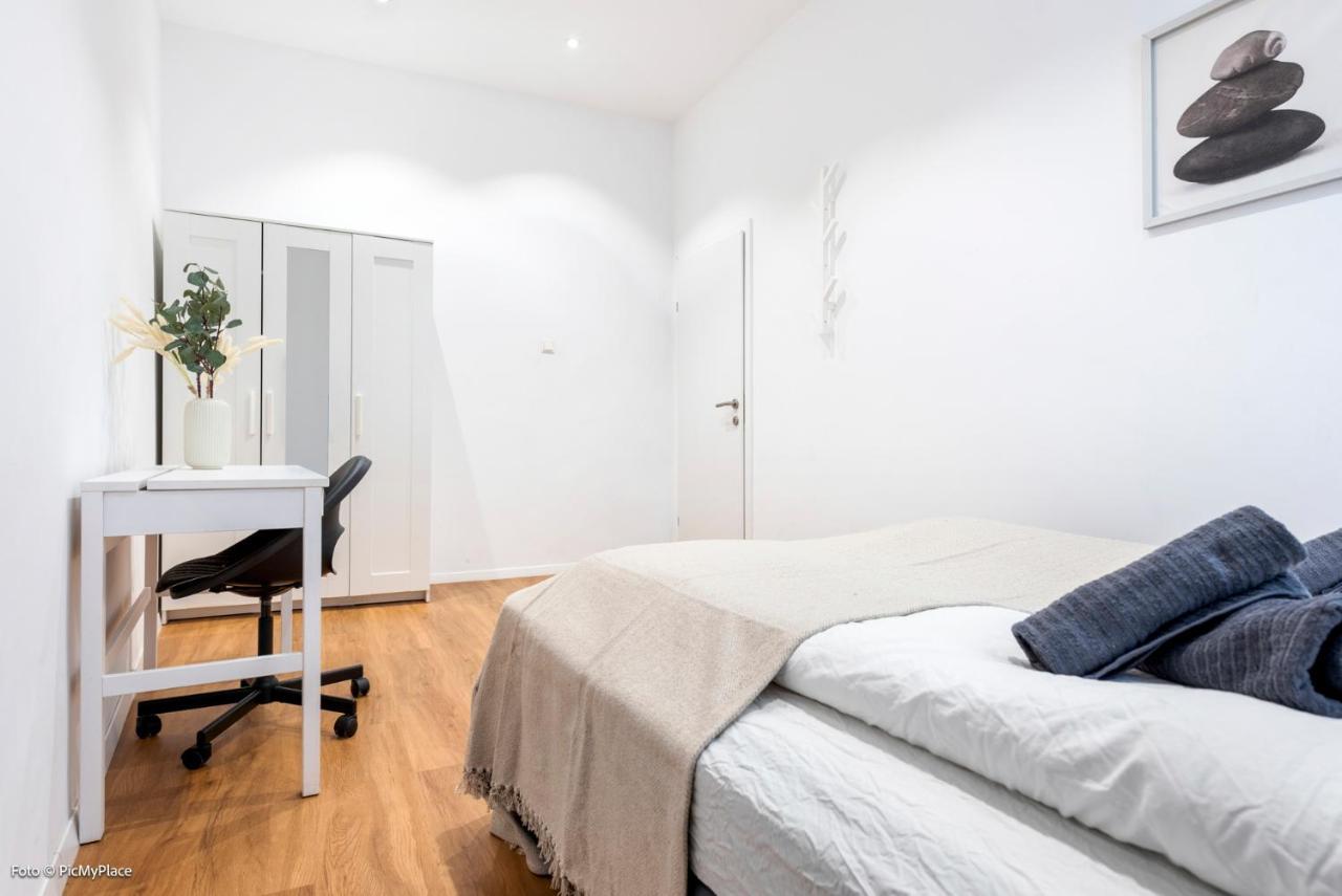 Albergue Nice Central City Room *