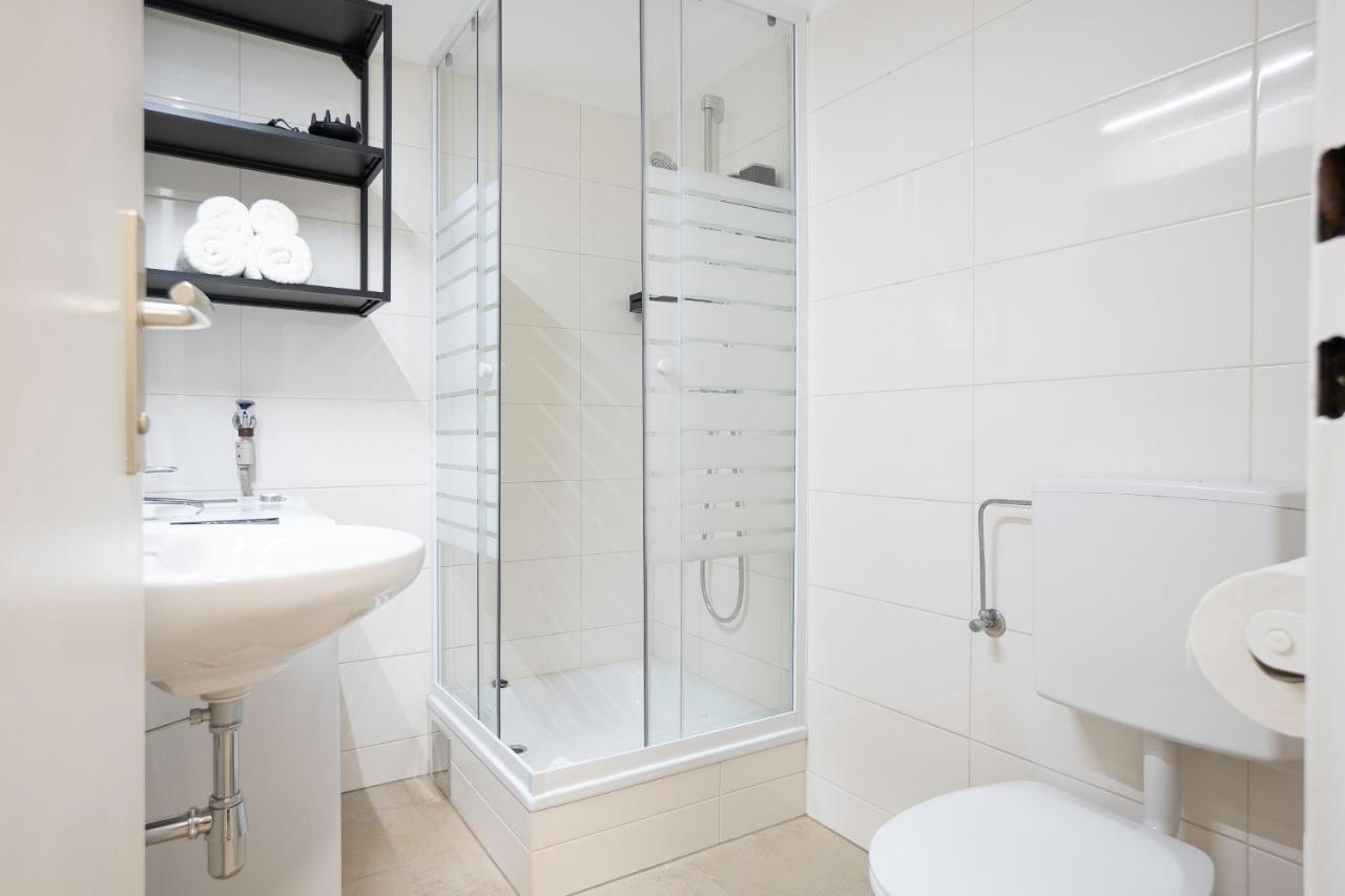 Apartment Bright Stylish With A Balcony In A Location Vienna