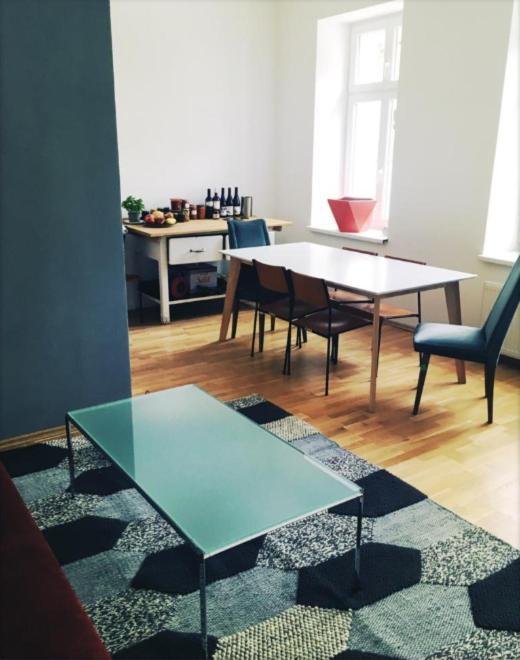 Grosse 4 Zimmer Wohnung. Schonbrunn-nahe! Appartamento