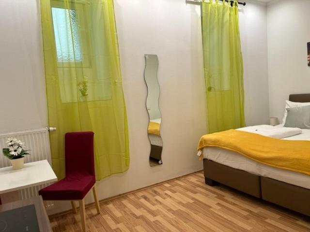 Grand Central Station Apartments I Contactless Check-In Apartment Vienna