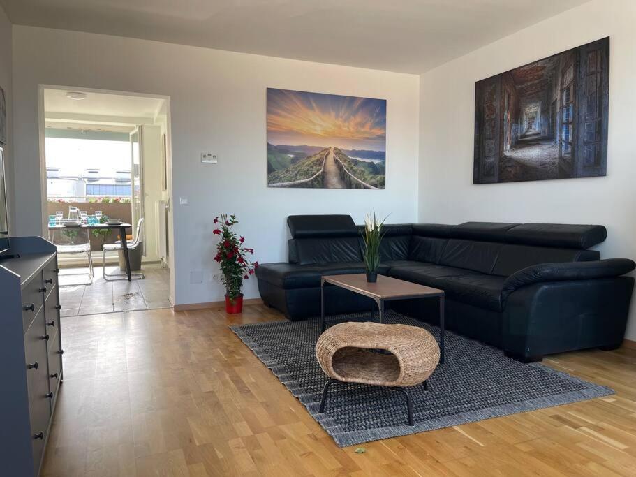 Dachgeschoss Fuer 4 Mit Terrasse *