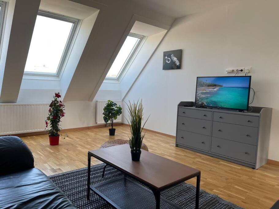 Dachgeschoss Fuer 4 Mit Terrasse Apartment