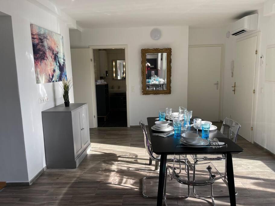 Dachgeschoss Fuer 4 Mit Terrasse Wien