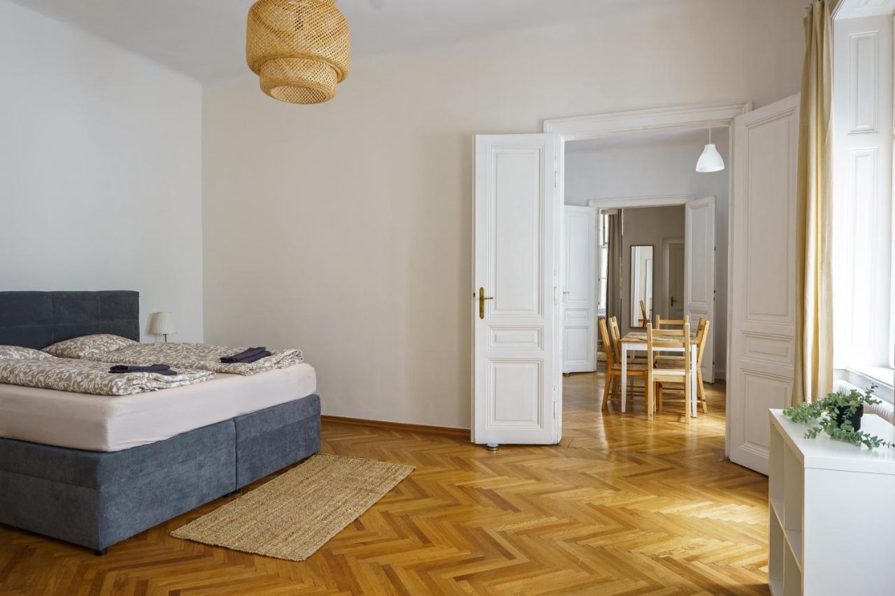 Naschmarkt Apartment Vienna