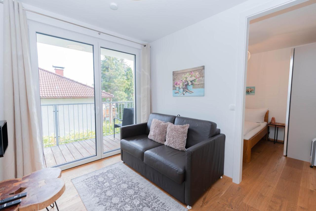 Modern With Private Balcony Near City Center