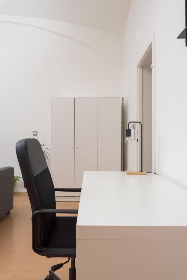 Spacious Apt In Perfect Location For Family *