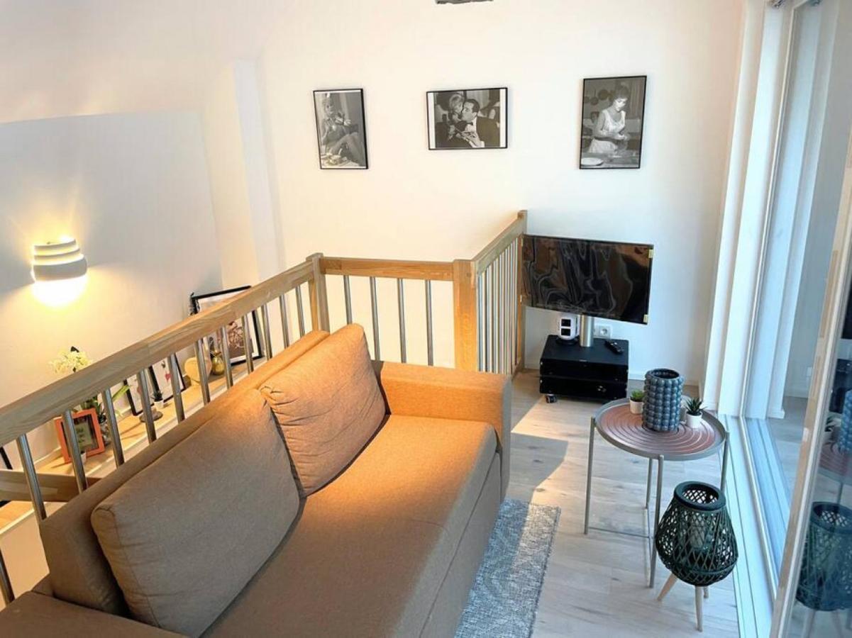 Summer Dream - Air Conditioned Balcony Flat On 2 Floors Apartment *