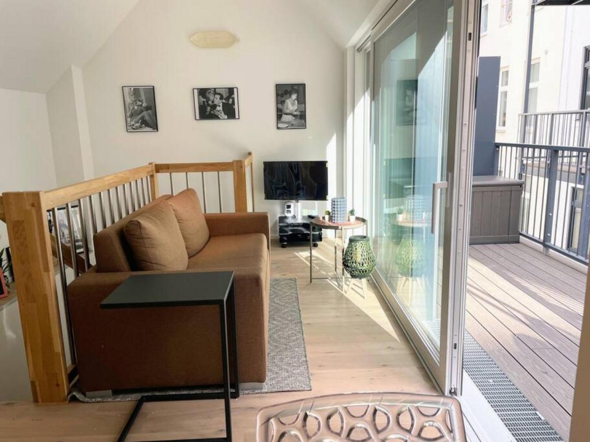 Summer Dream - Air Conditioned Balcony Flat On 2 Floors Apartment