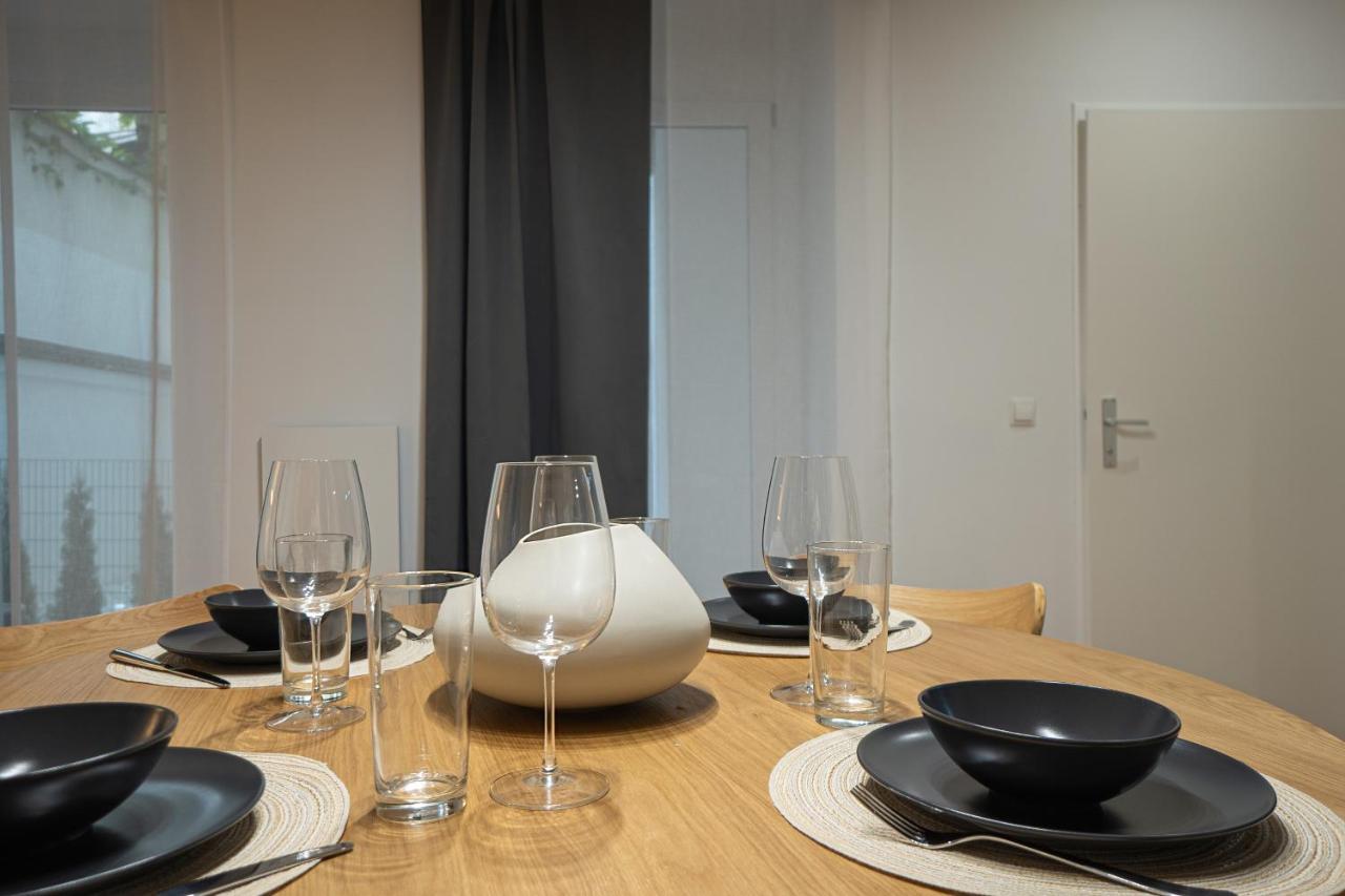 1br With A Queen-size Bed And Terrace - Contactless 24h Check-in Apartment Wien