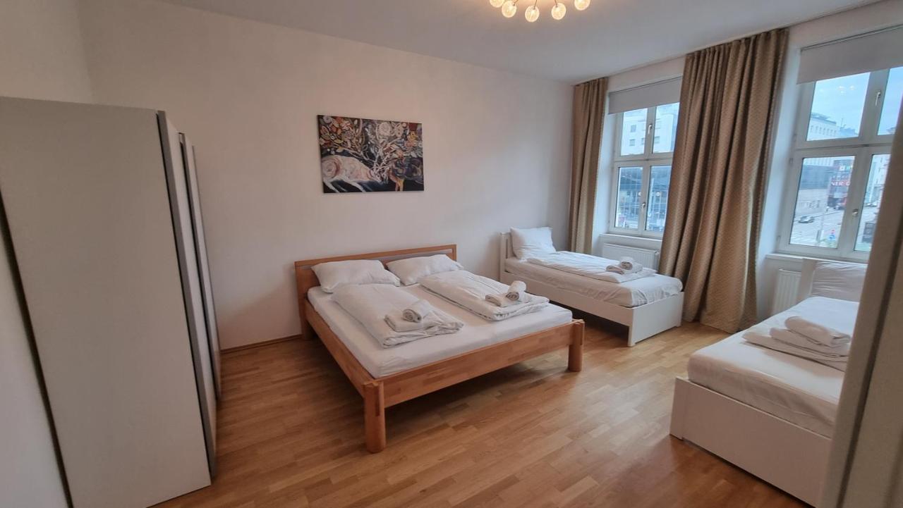 Apartment Sunny Next To Metro 1br
