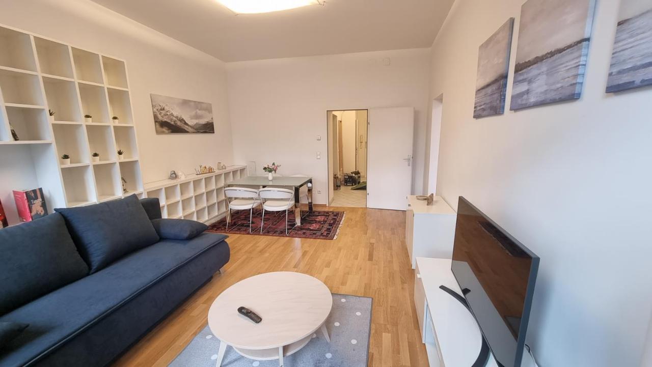 Sunny Next To Metro 1br Apartment Vienna