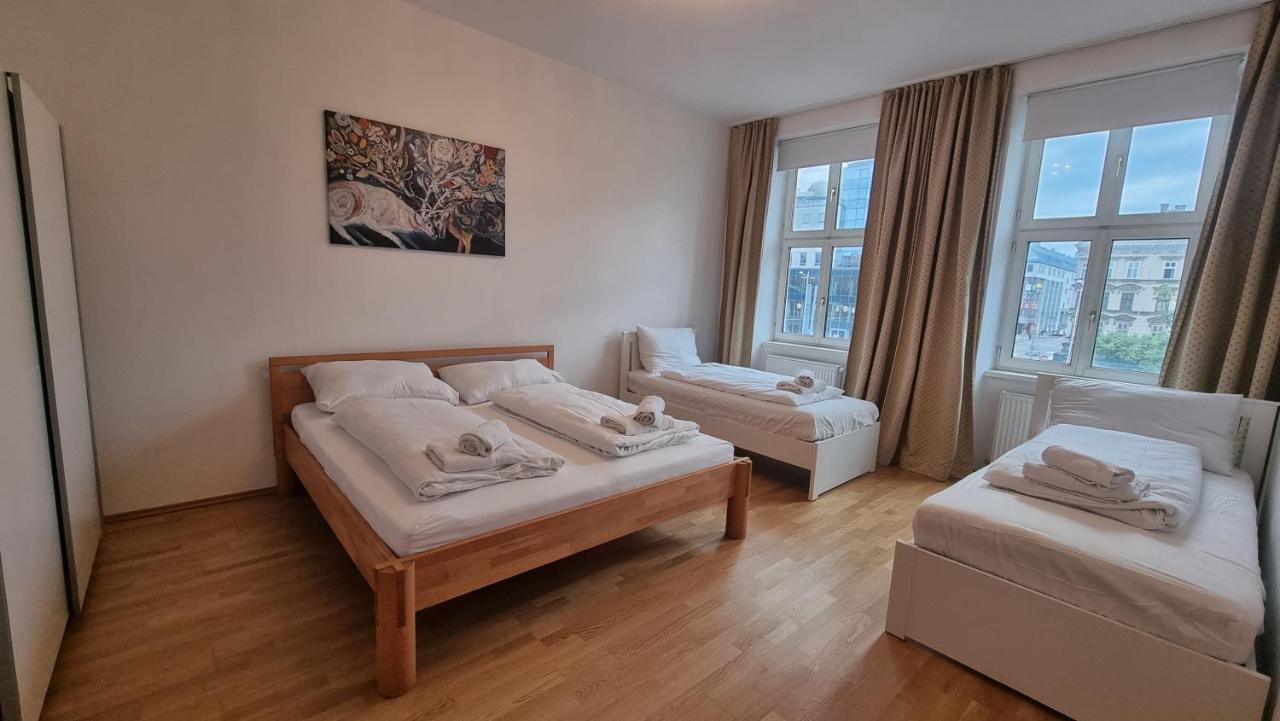Apartment Sunny Next To Metro 1br