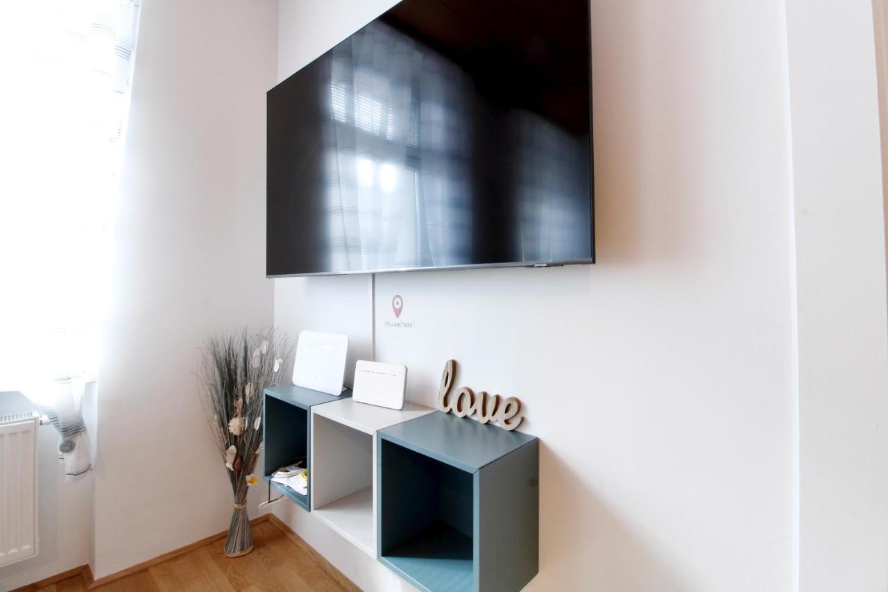Redyard Modern *