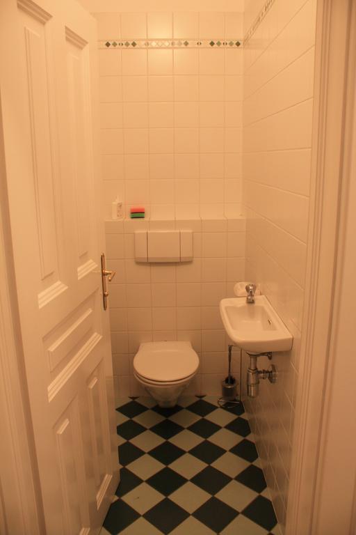 Schonbrunn Apartment
